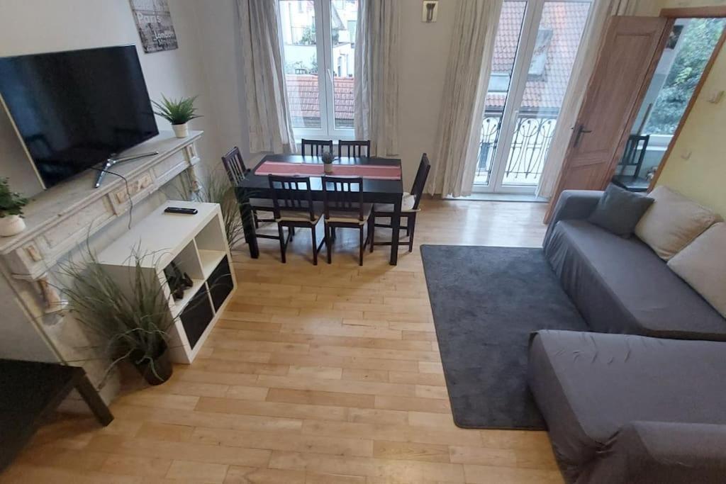 Charming 1-Bedroom Apartment Брюссель Экстерьер фото