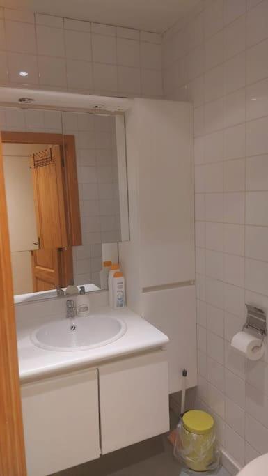 Charming 1-Bedroom Apartment Брюссель Экстерьер фото